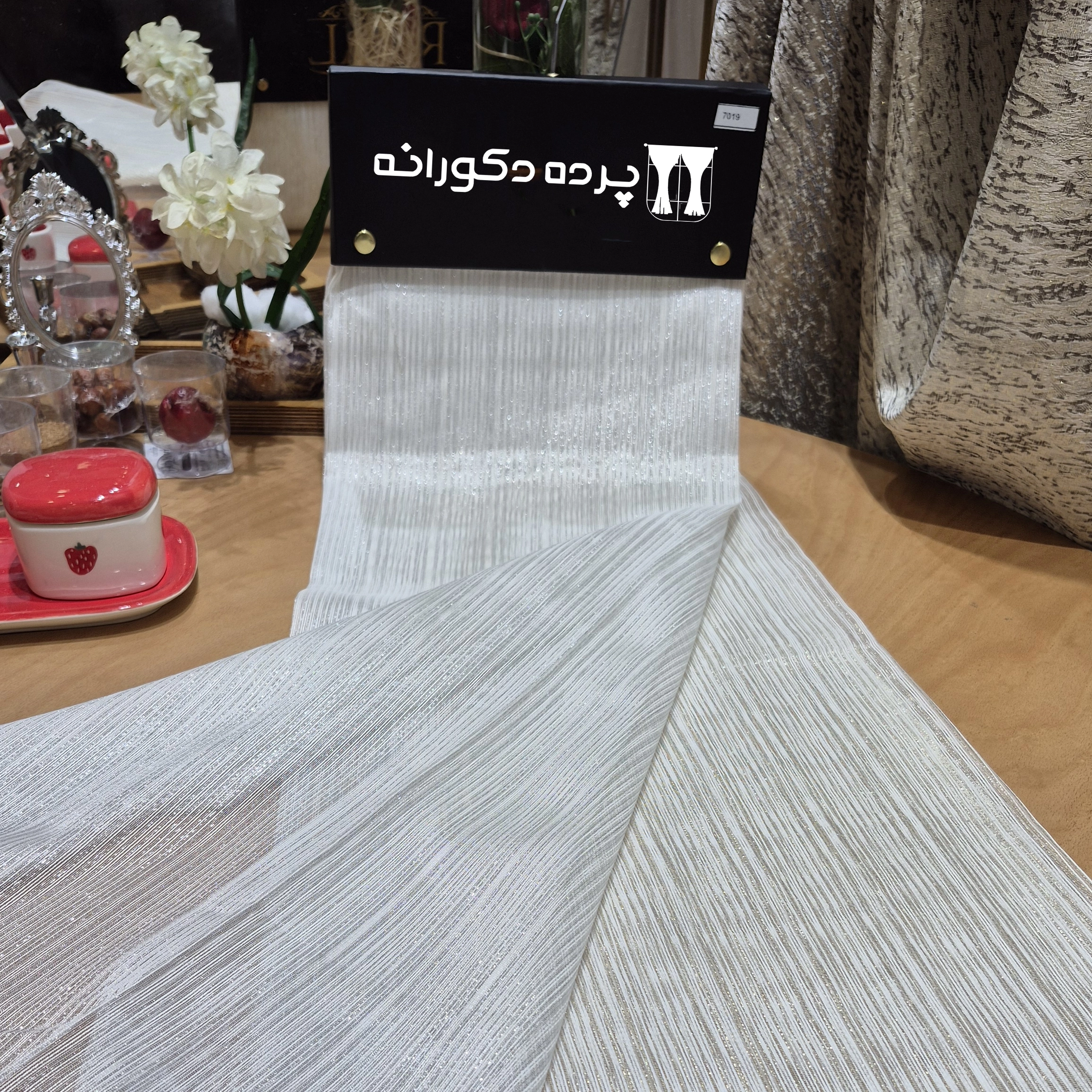 پارچه 7019 پارچه کد 7019 - تصویر 1